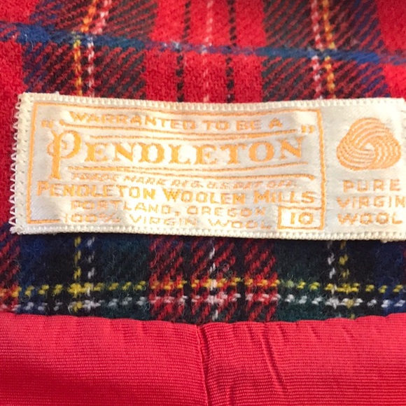 Ladies Wool Jacket with Peter Pan Collar and Hand Embroidered Heart Patch. - Picture 6 of 6